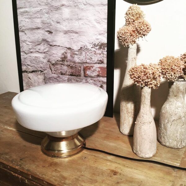 Opaline lamp