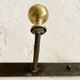 Wall-mounted coat rack with 4 hooks in metal and brass