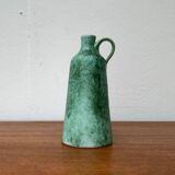 Minimalist ceramic vase carafe from the East German studio GDR by Kerstin and Ralf Unterstab for Kunsttöpferei Unterstab KTU, 1960s.