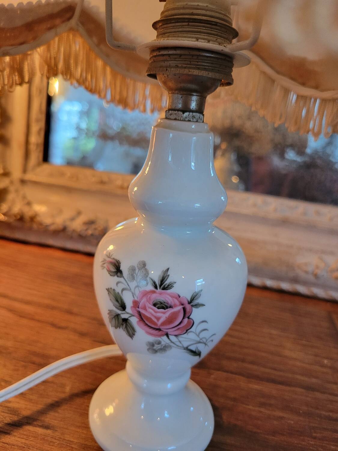 Porcelain bedside lamp