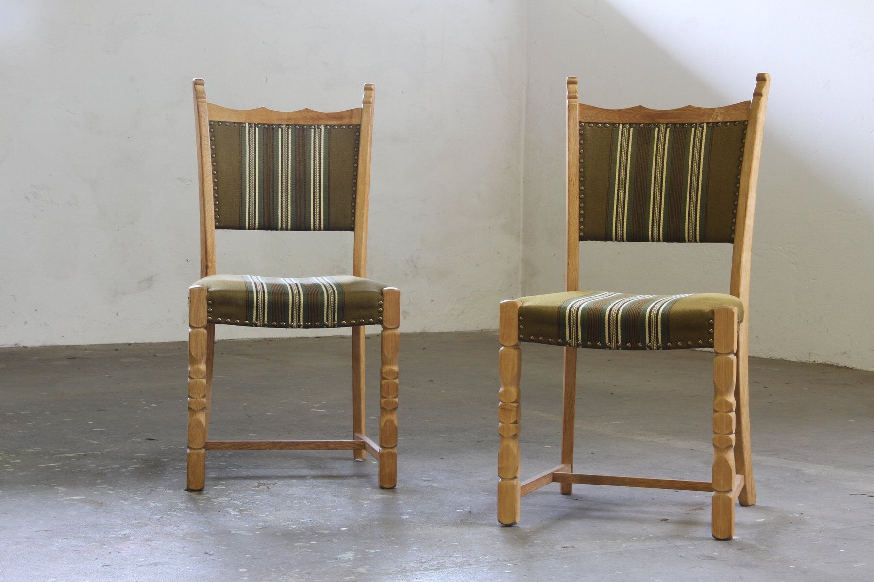 Danish modern brutalist oak dining chairs by Henning Kjærnulf, 1960s, set of 6