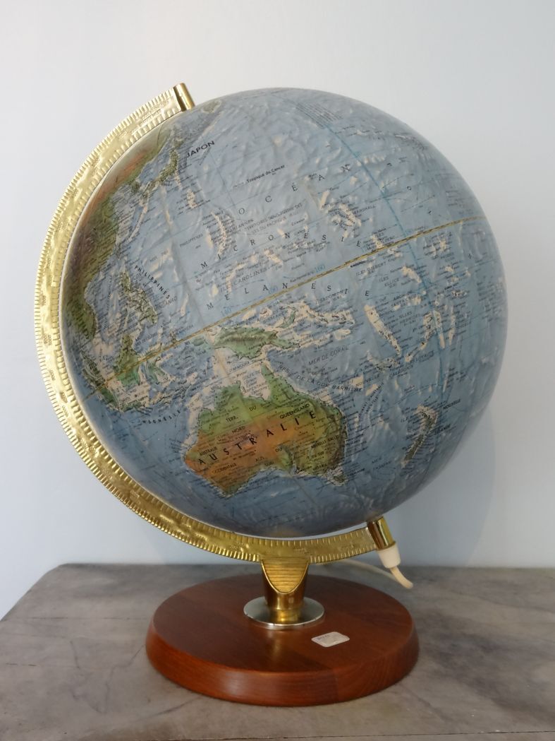 Globe Earth 50/60 foot wooden