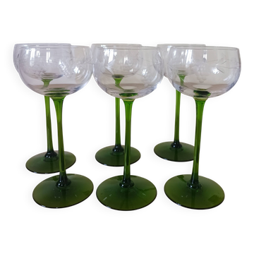 White wine glasses in crystal.