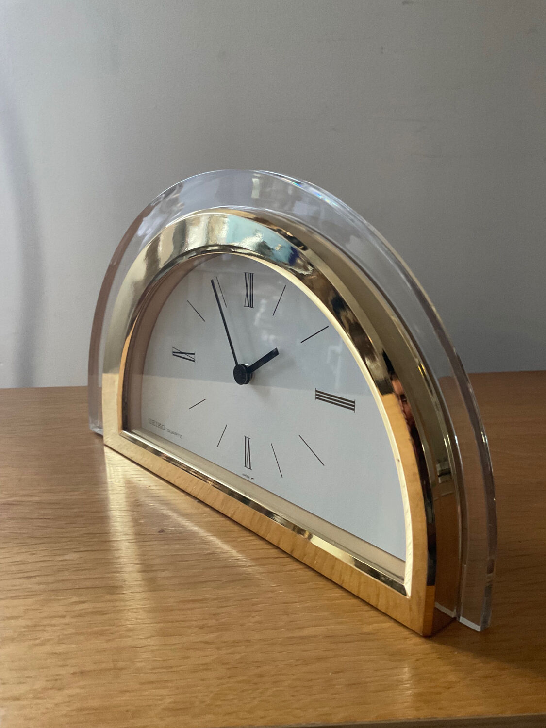 Vintage Seiko clock in plexiglass 70s
