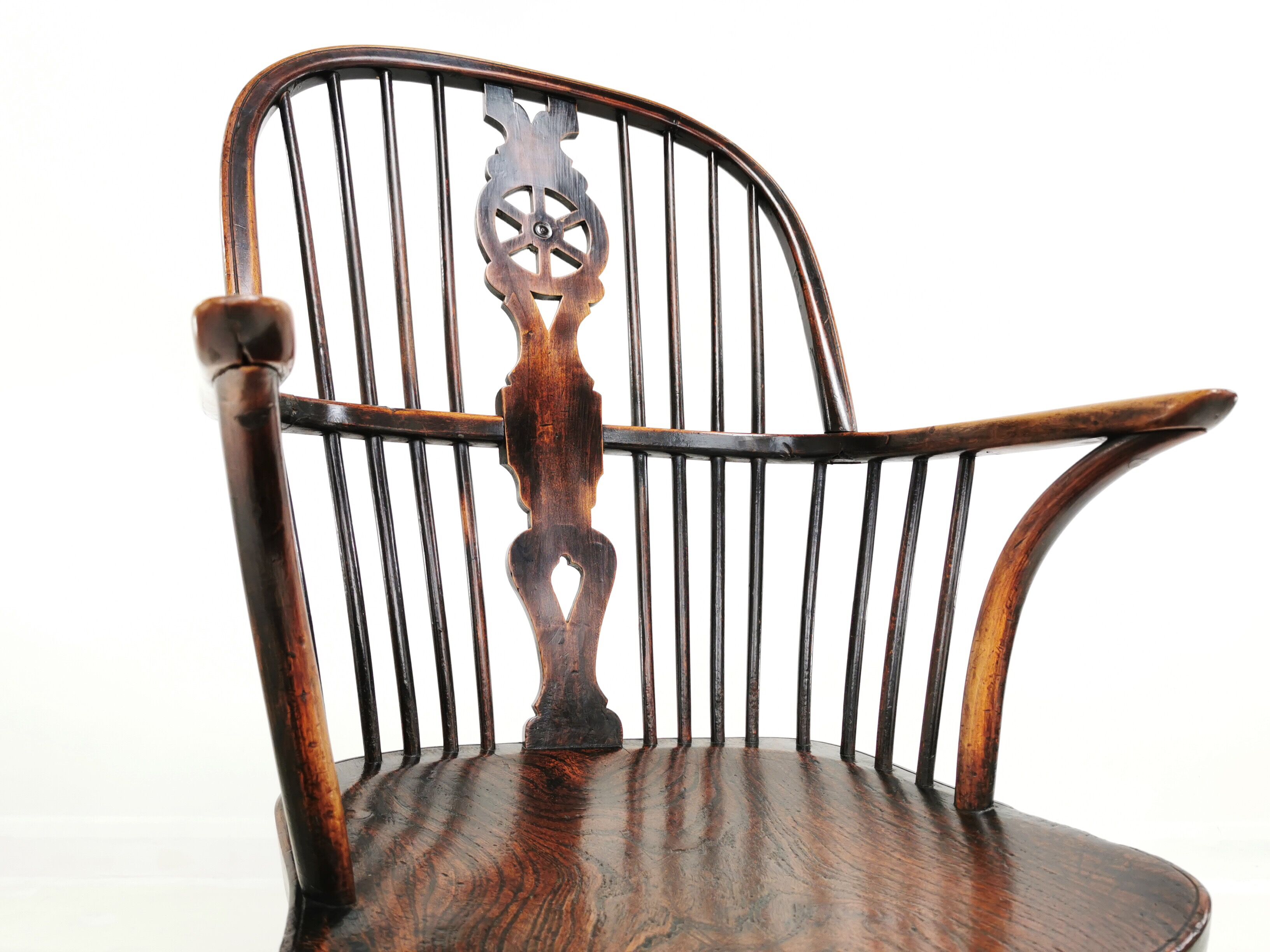 Antique 19th Century Thames Valley Wheel Back Windsor Armchair