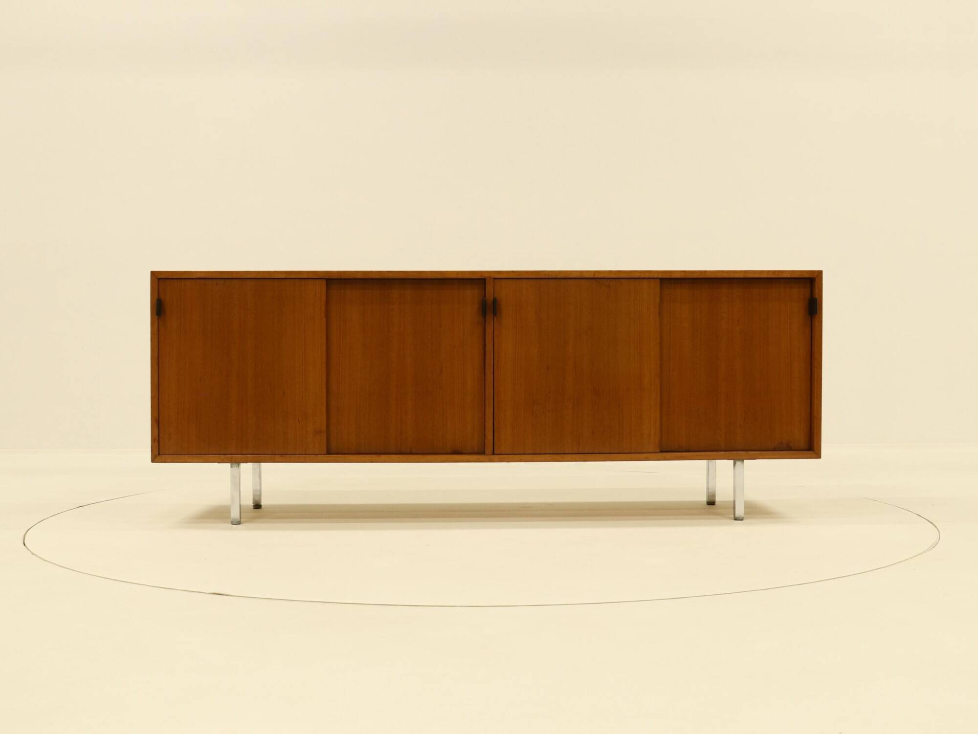Buffet de style Mid-Century signé Florence Knoll pour Knoll International