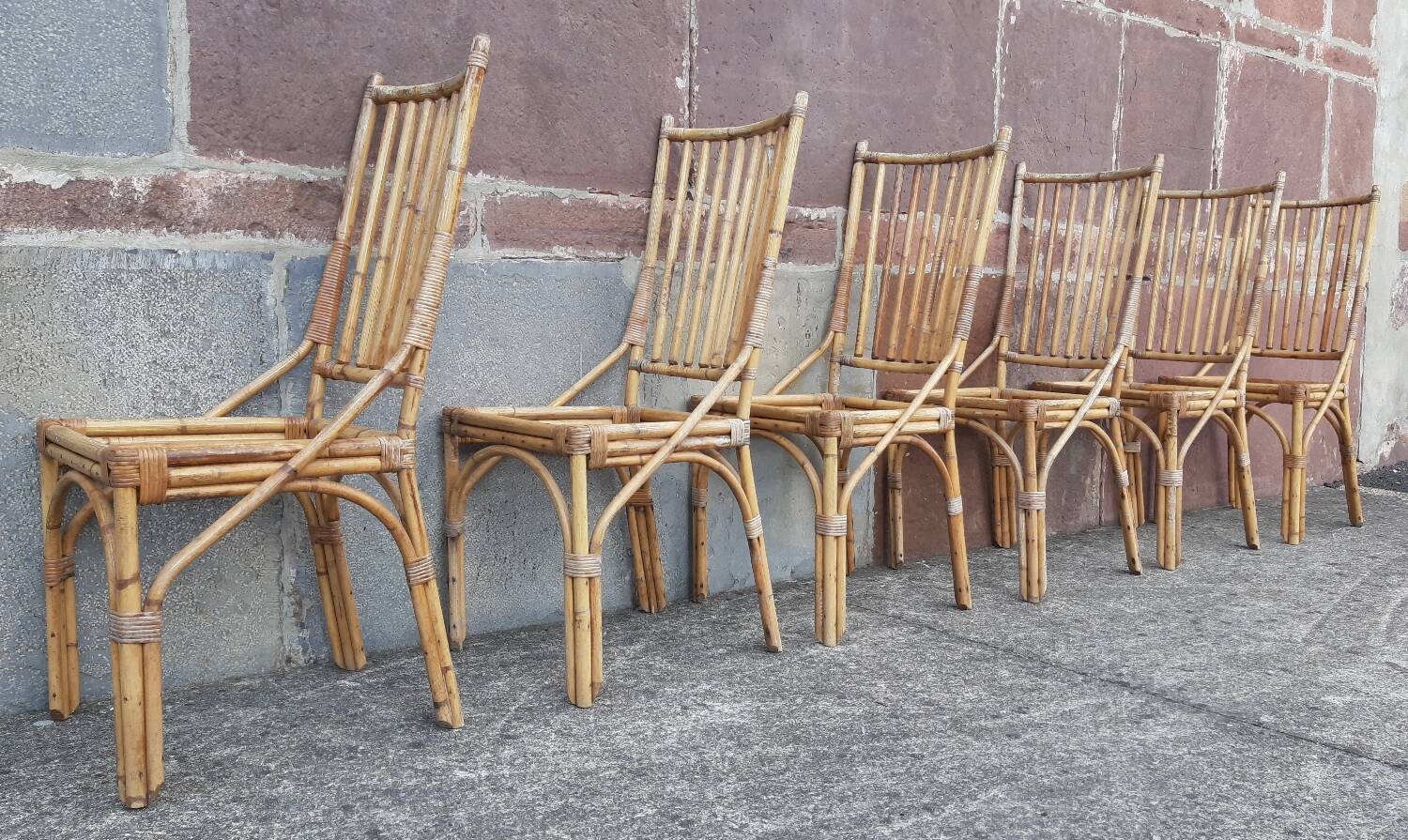 Table and 6 chairs made of bamboo and rattan