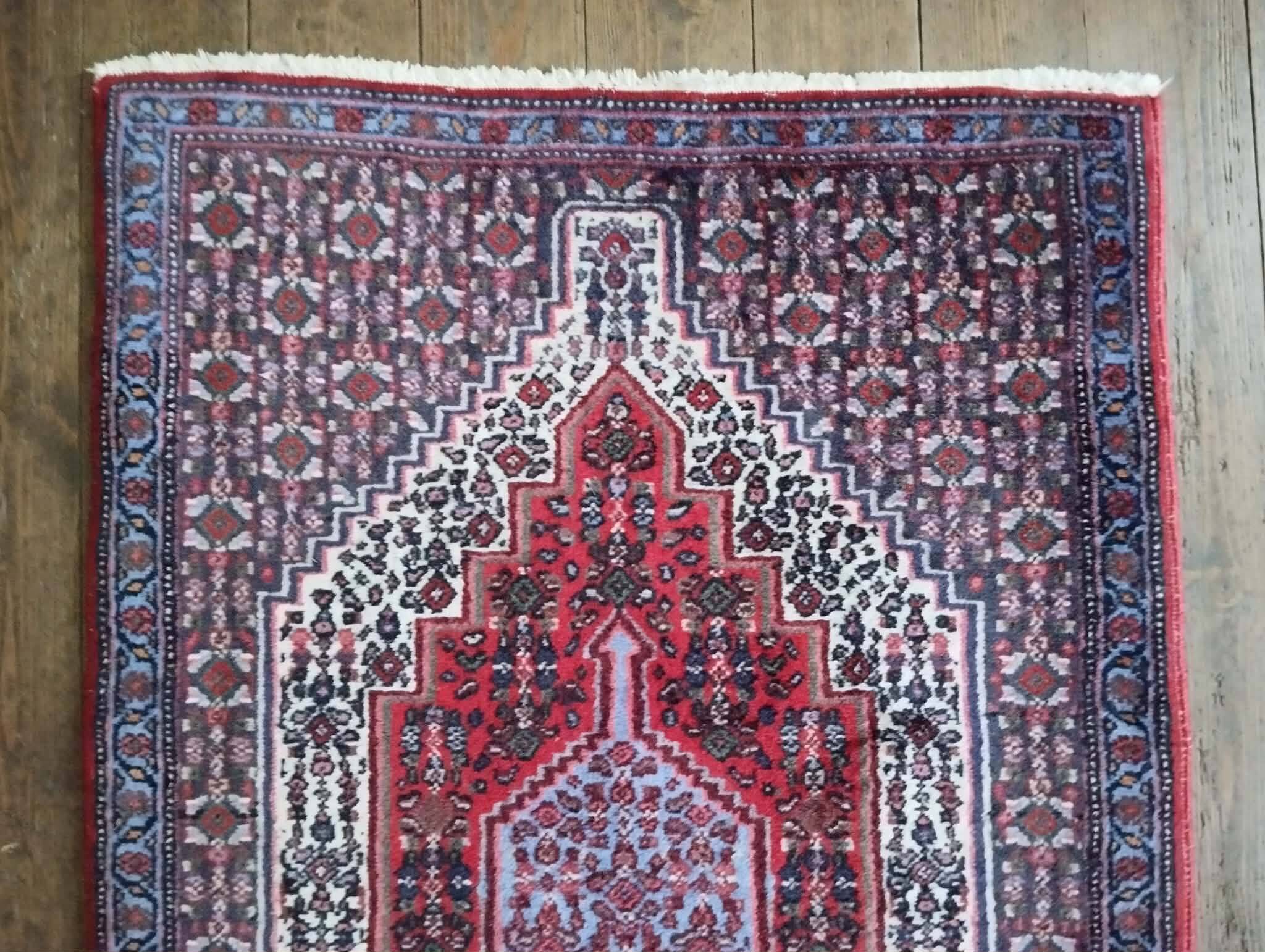 Handmade Persian Senneh rug 101x73cm