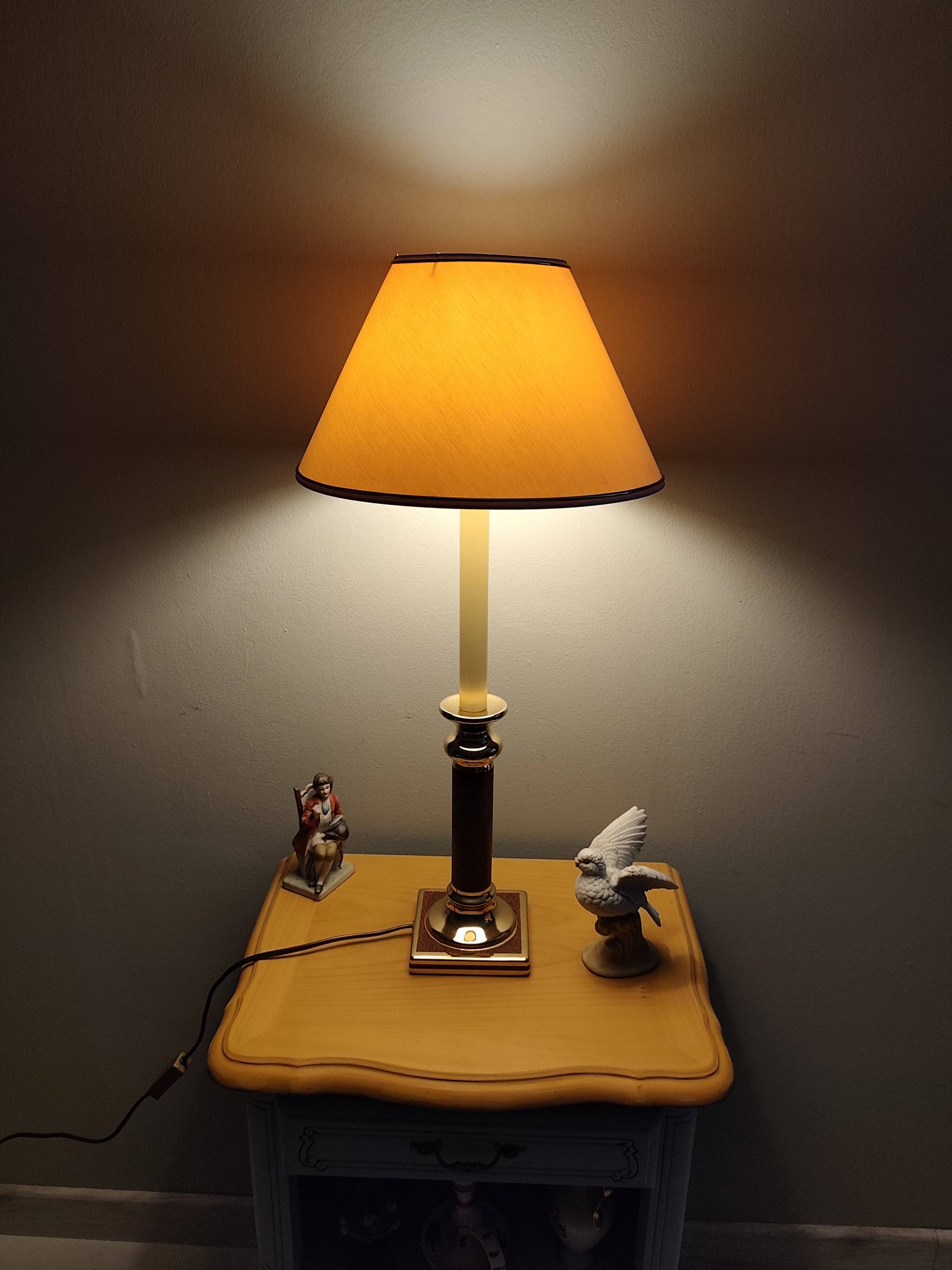 Vintage tall accent lamp