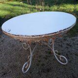 Old presentation table