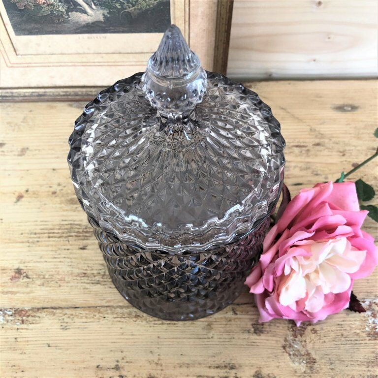 Chiseled glass candy