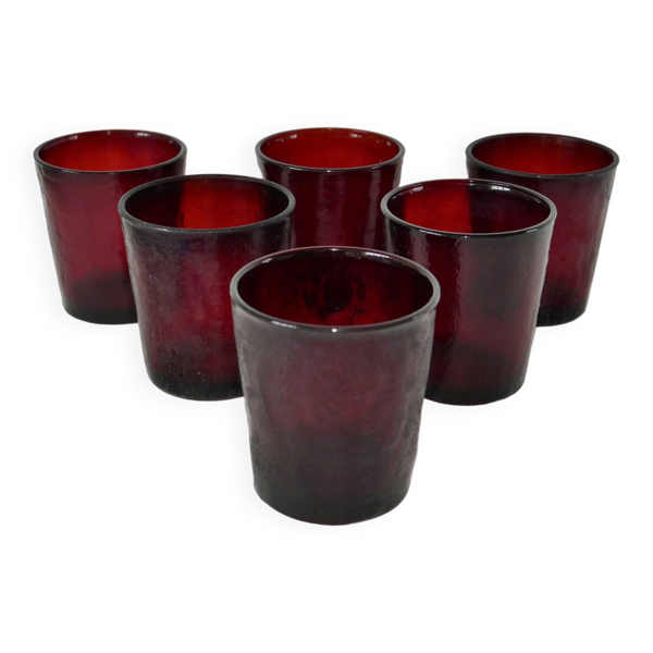 Lot de 6 verres en verre coloré bordeaux années 70