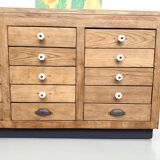 Double-sided display counter with 20 drawers