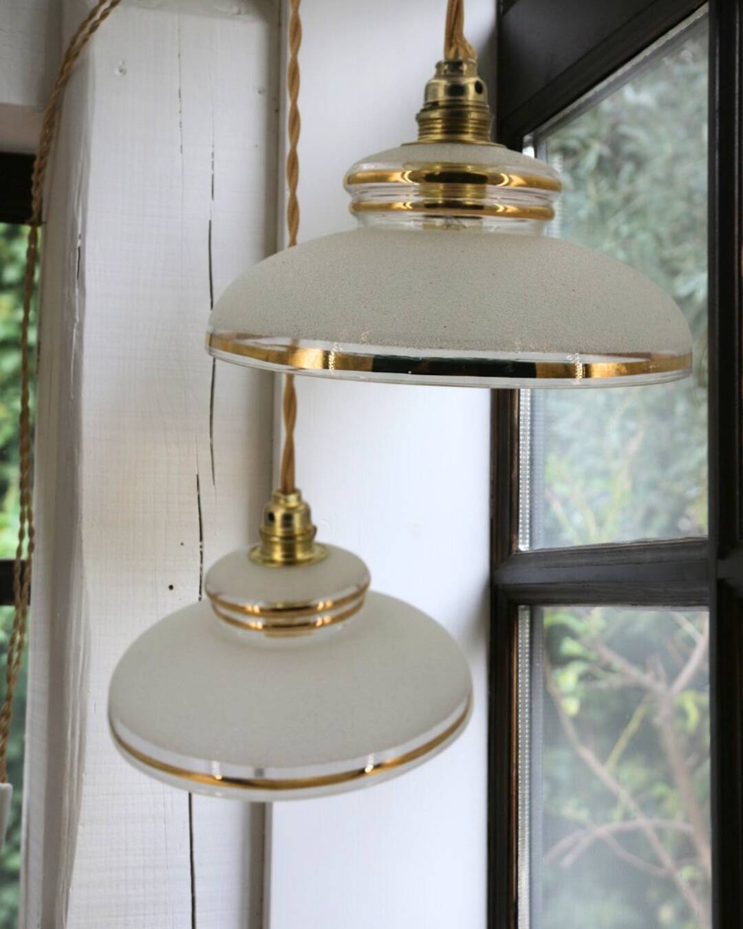 Frosted glass lamp