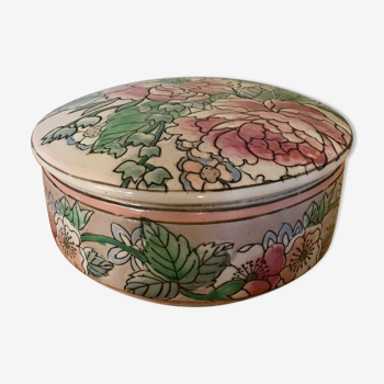 Flowery jewelry box