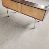 Coiffeuse des années 70