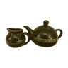 Teapot and his milk pot