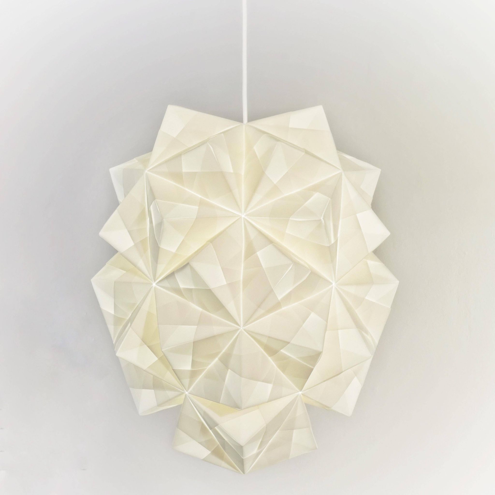 Japanese Style Hand-folded White Paper Pendant Lighting "Amaea"