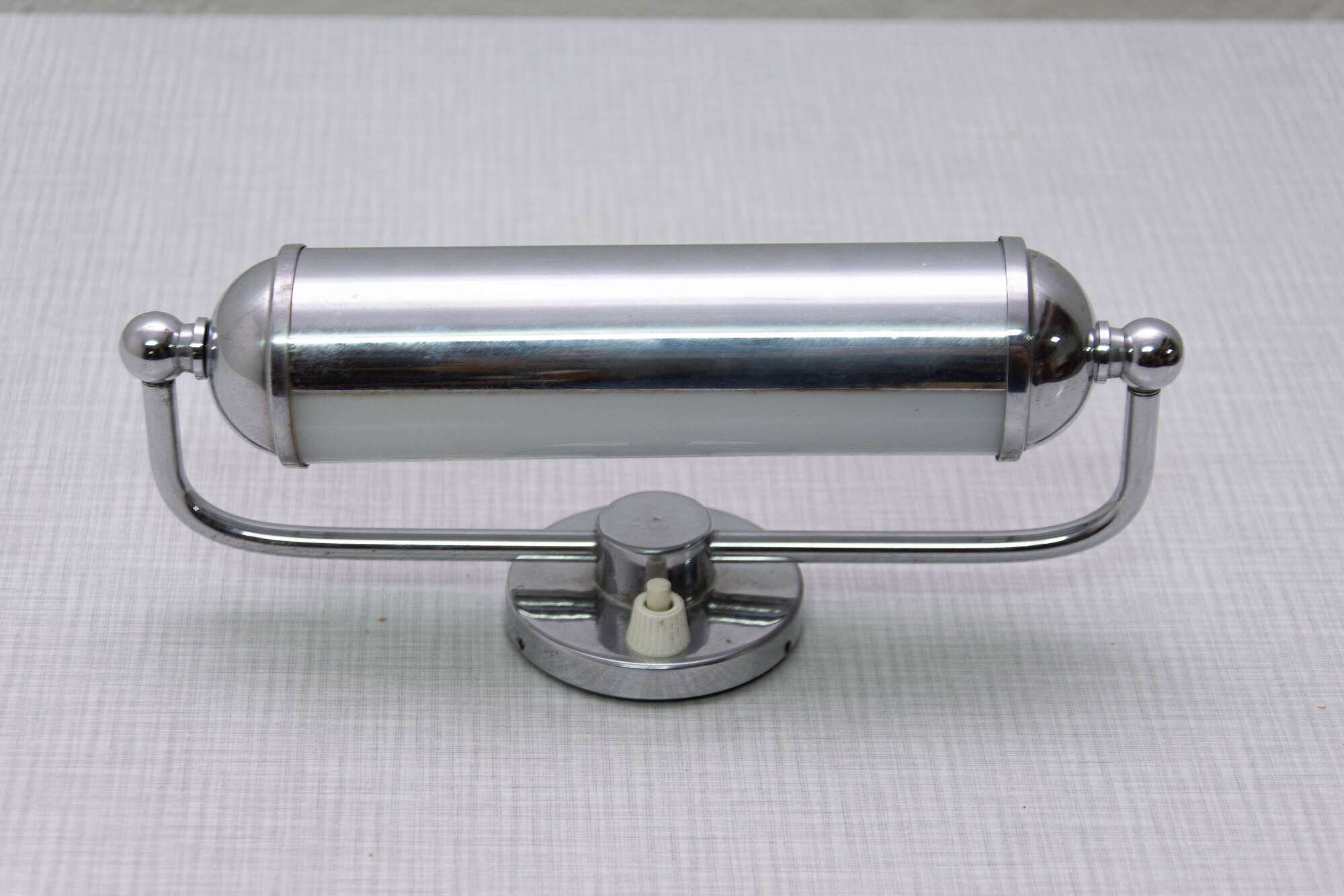 Bauhaus chromium plated wall lamp, 1940