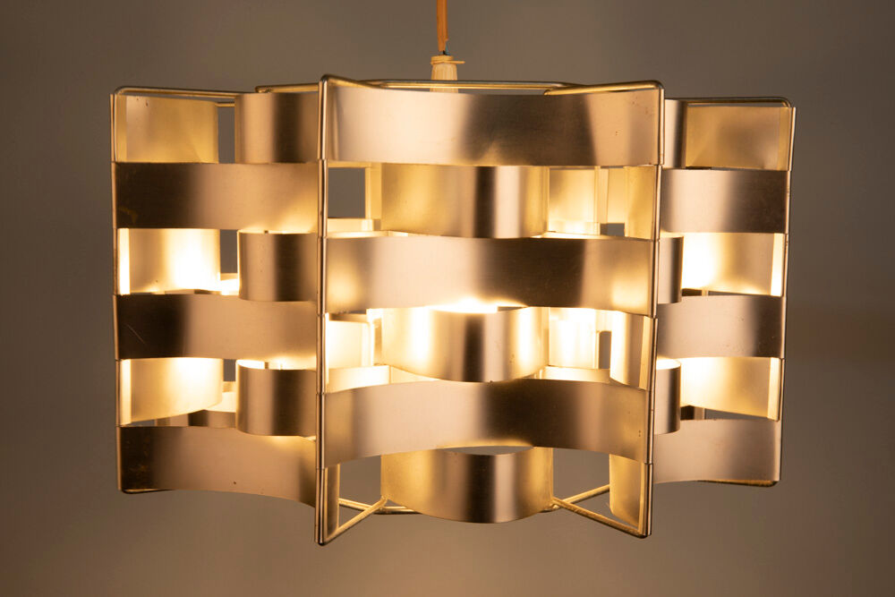 Max Sauze metal suspension