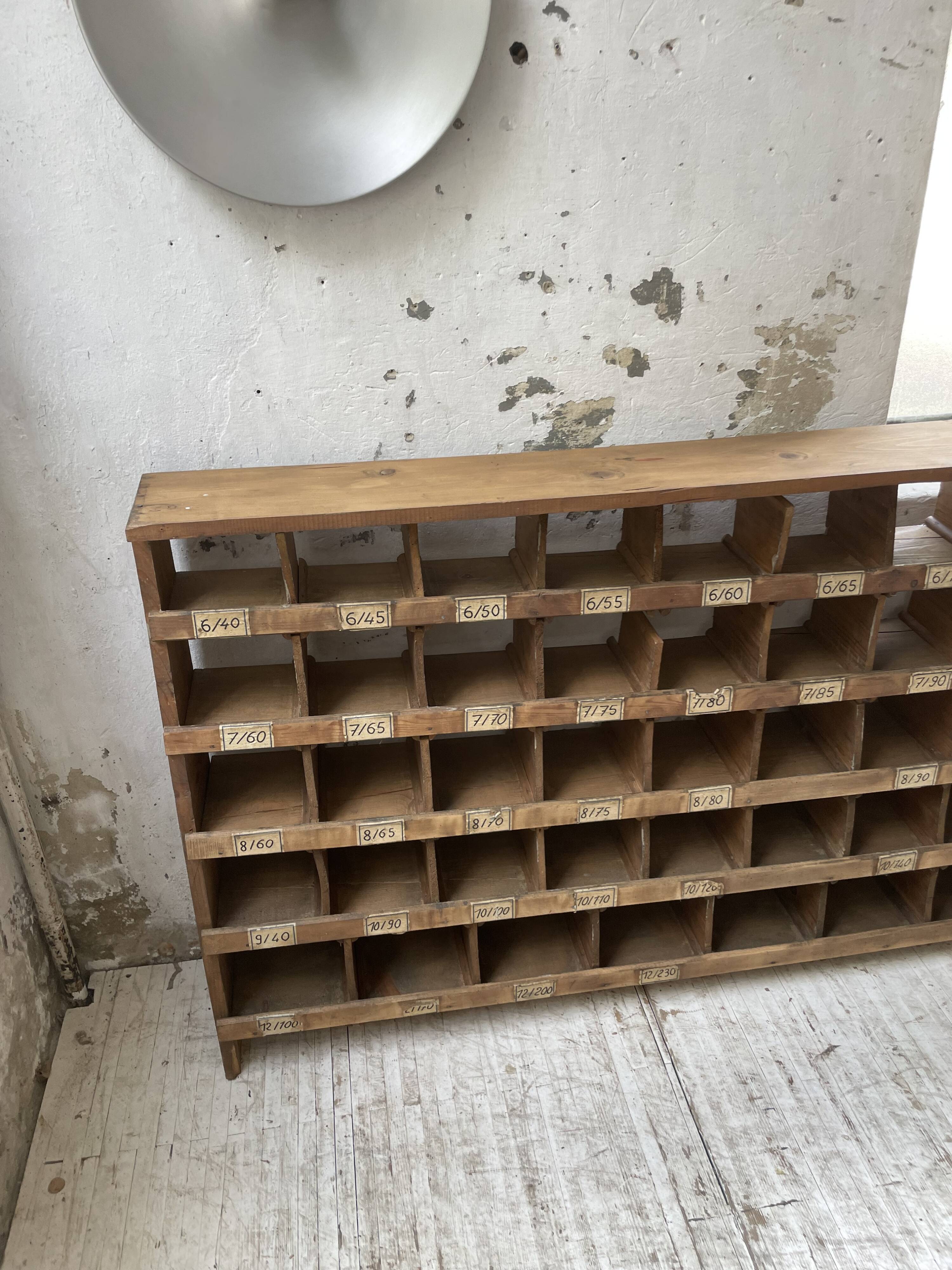 Meuble de métier pin à cases XL 250cm