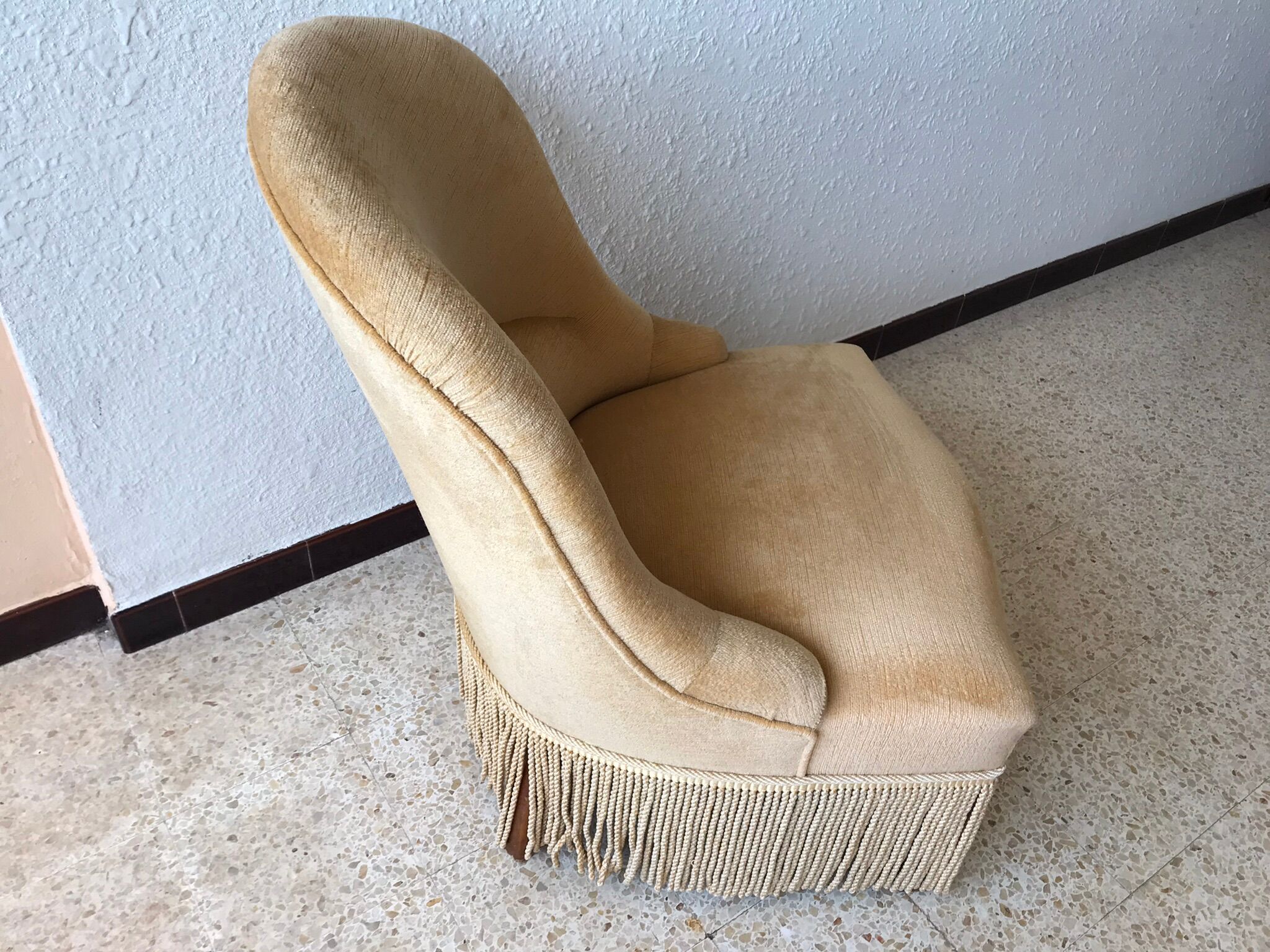 Yellow velvet toad armchair