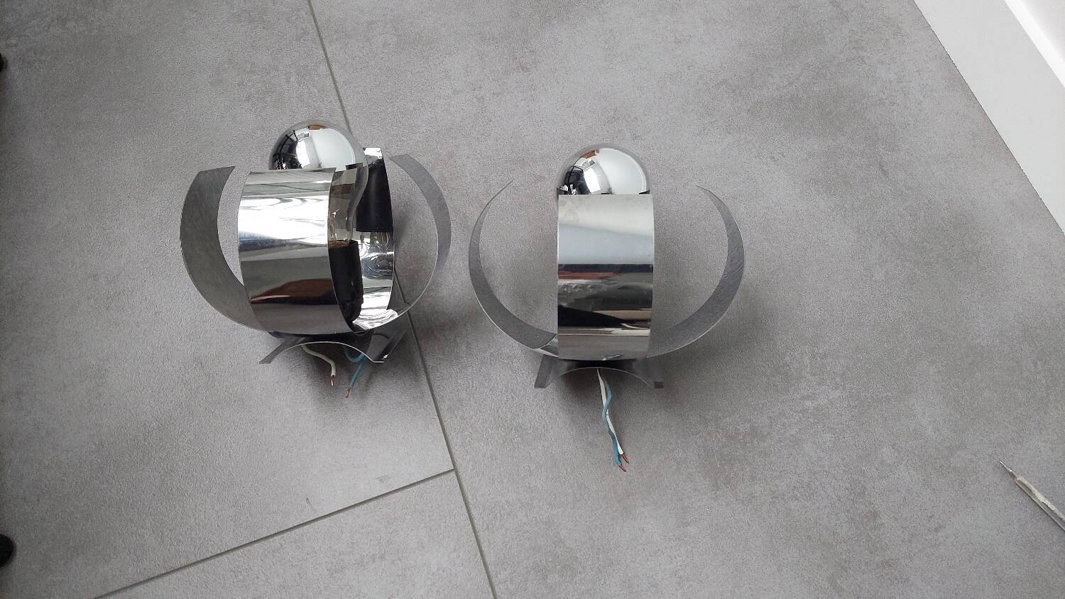 PAIR OF CHROME WALL LIGHTS