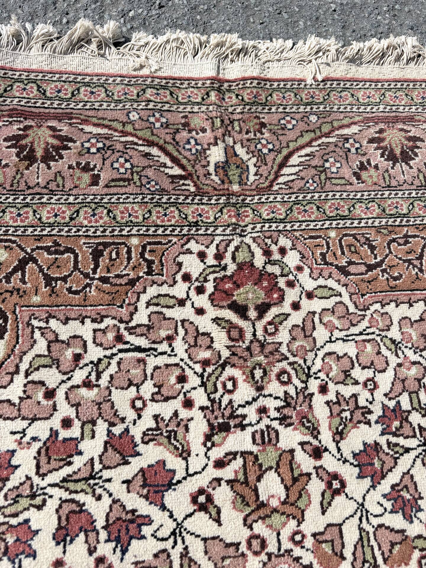 Handmade Turkish Oriental rug in wool