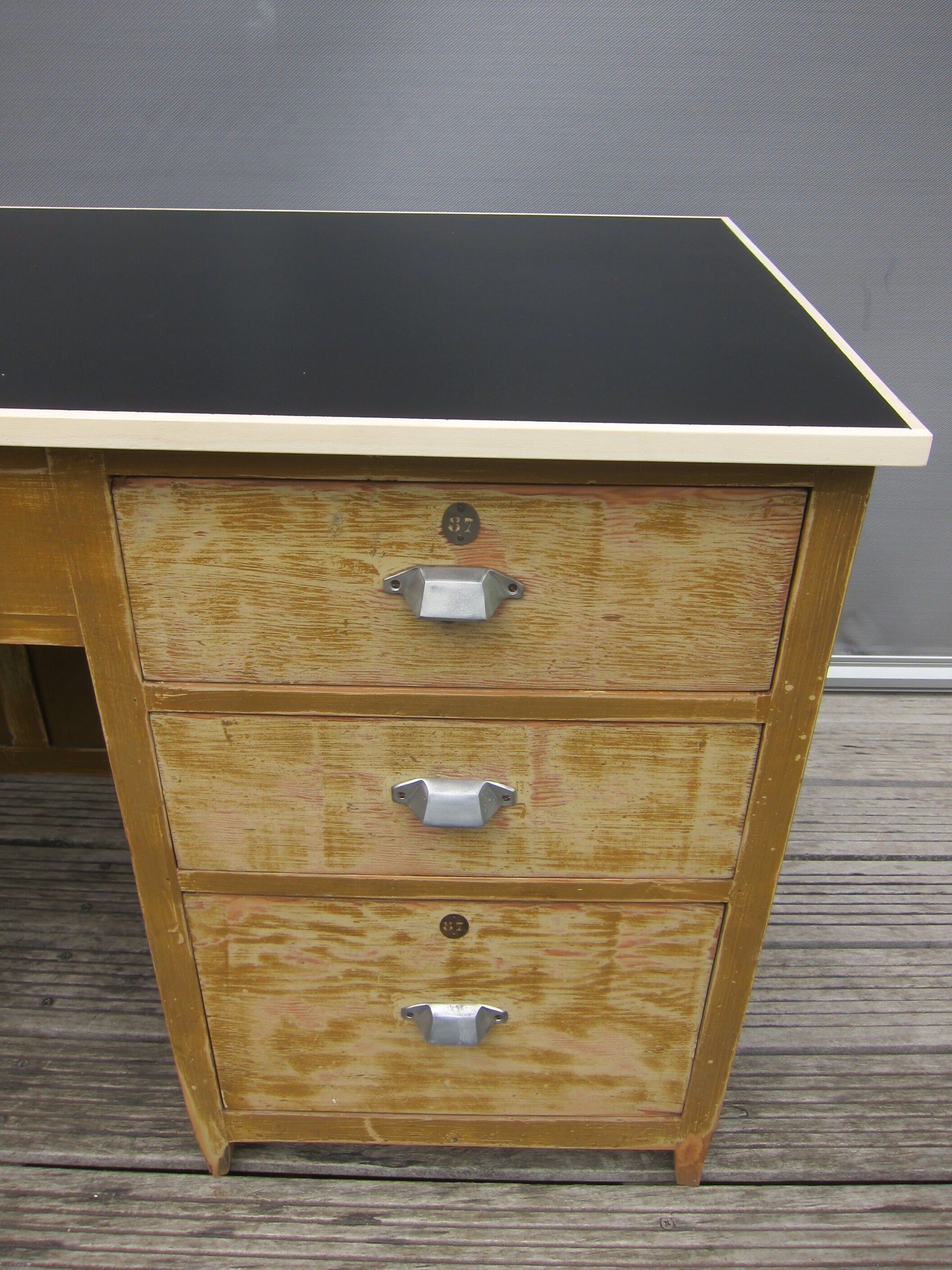 Office 1940 patina sand tray black