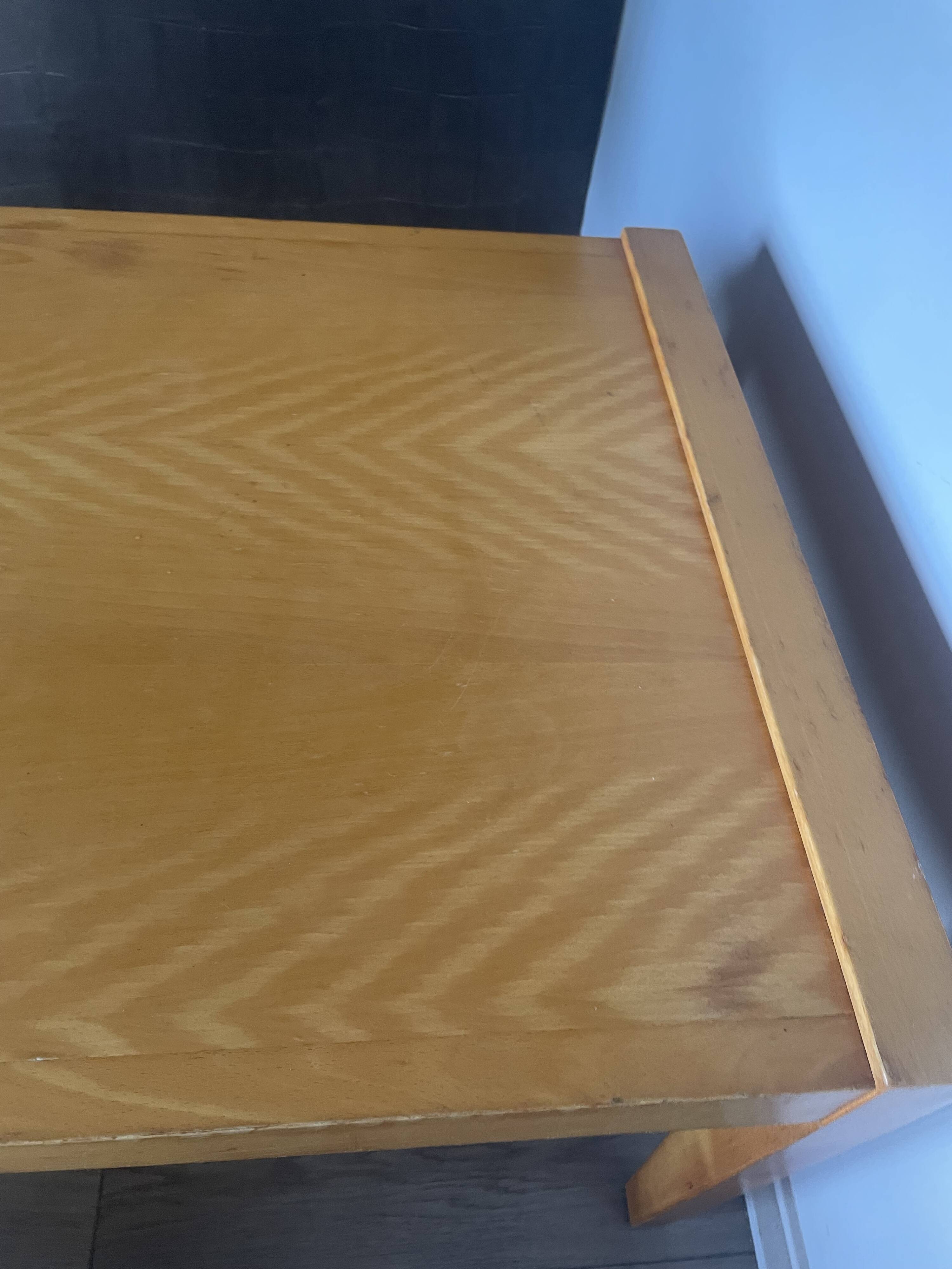 table d'appoint vintage en bois clair style Séverin Hansen