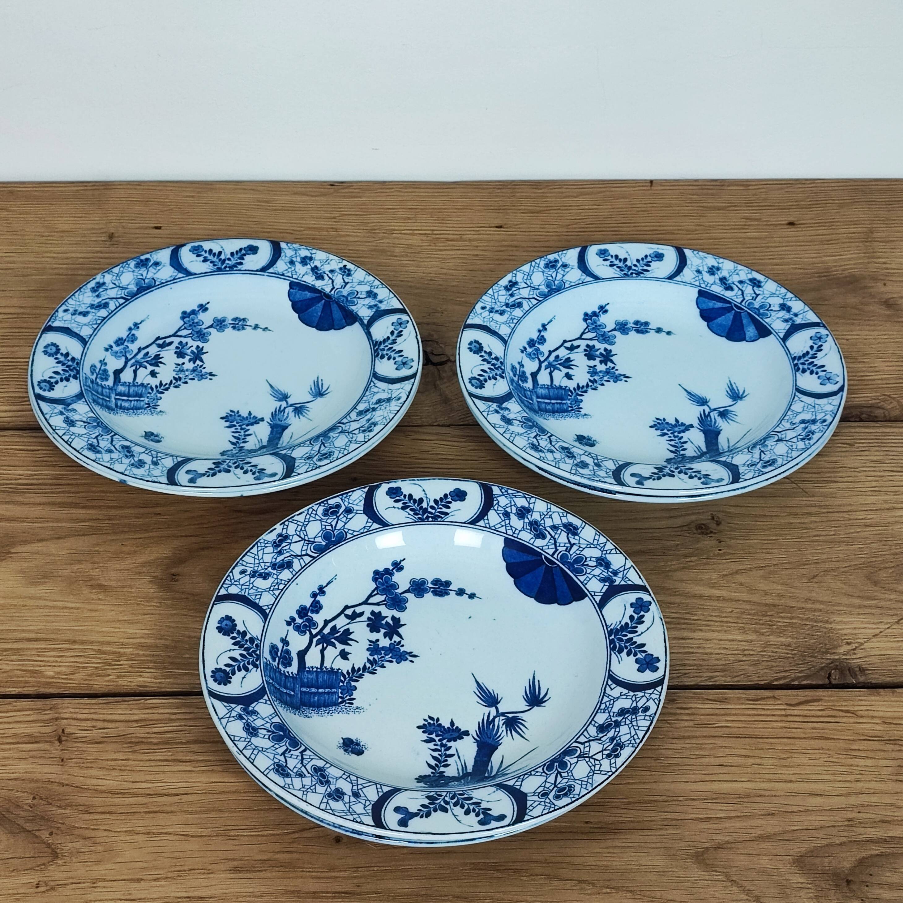 Deep plates Creil and Montereau Japan