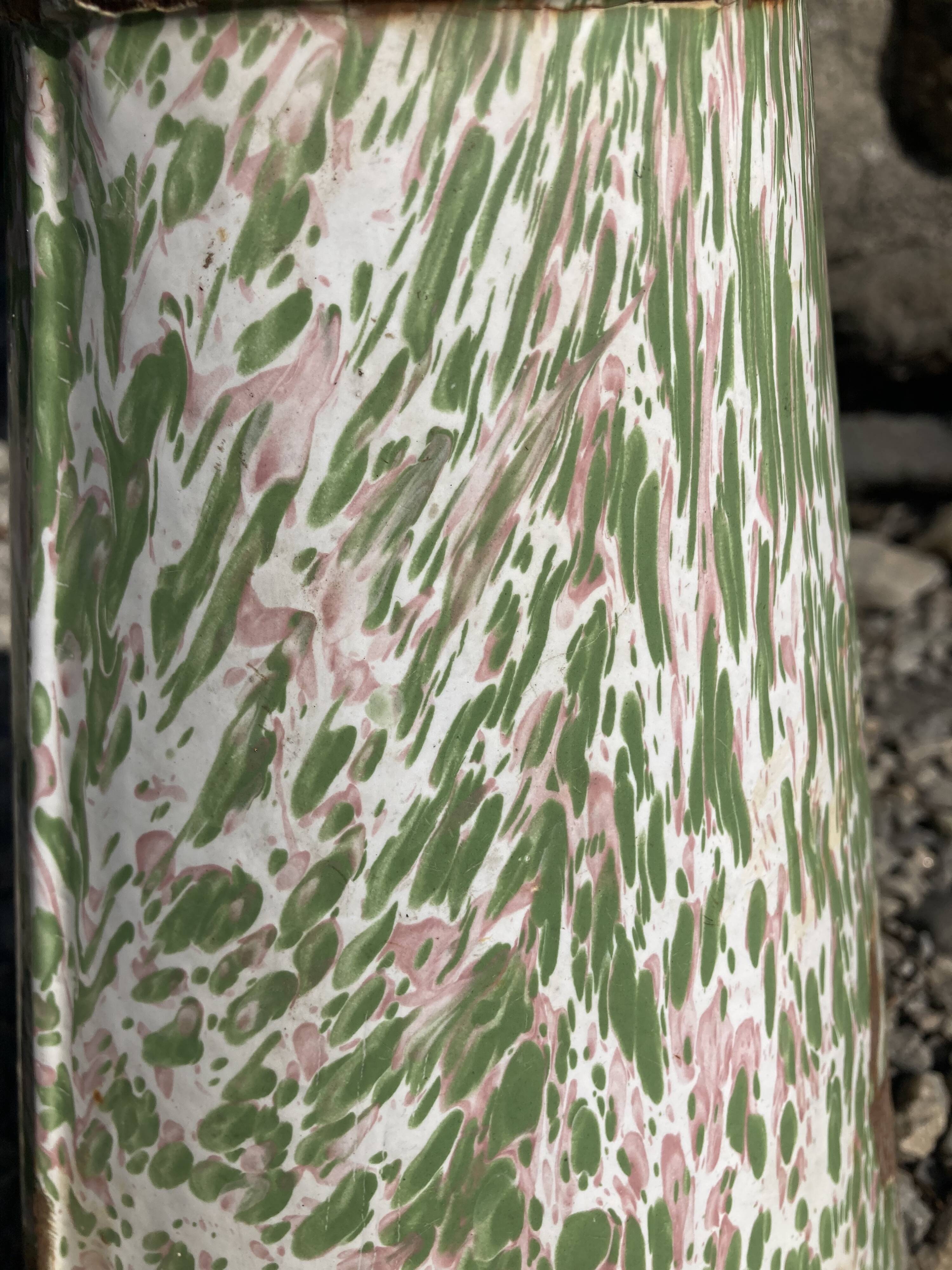 Broc green enamelled sheet metal