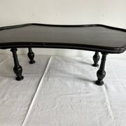 Presentation table of Napoleon III in black lacquered wood, 19th century.