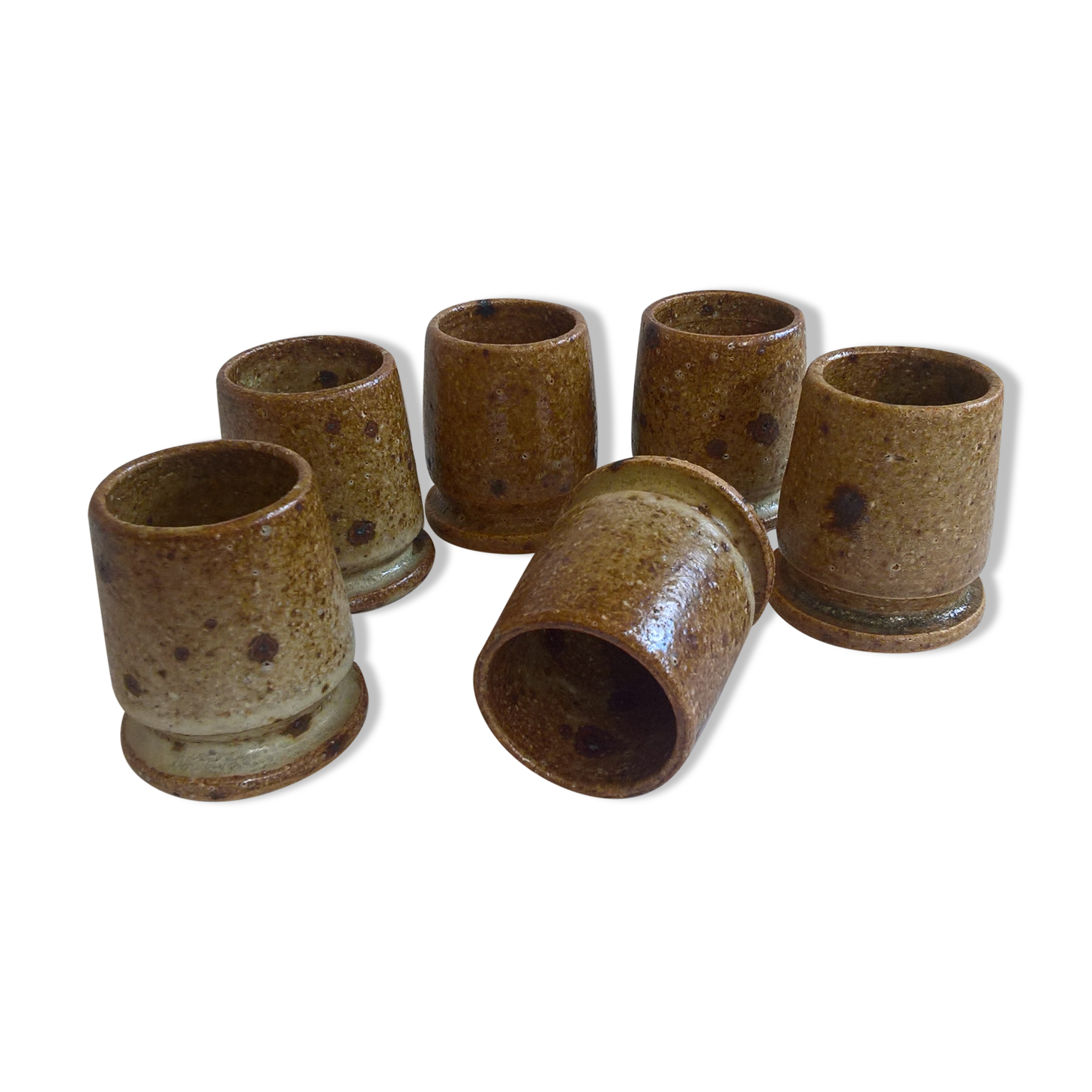 6 cups with pyrity sandstone liqueur