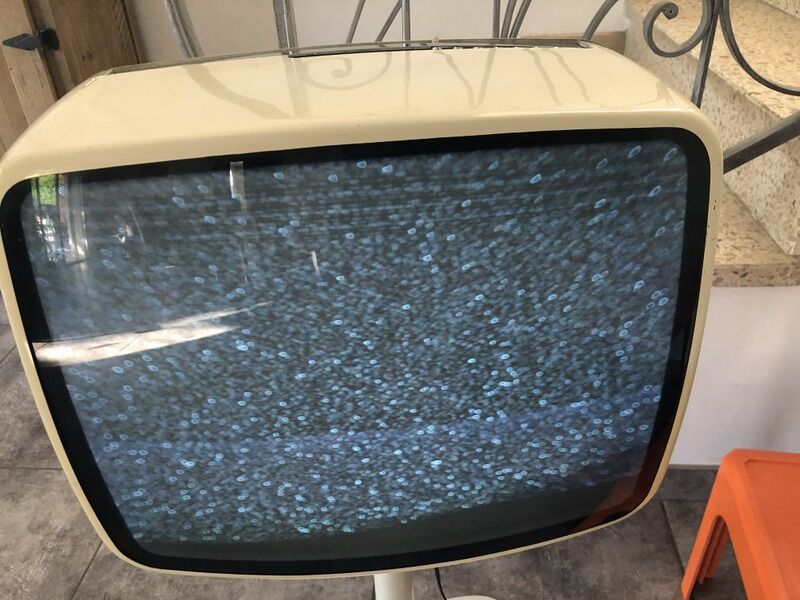 Vintage tv with continental edison tulip foot