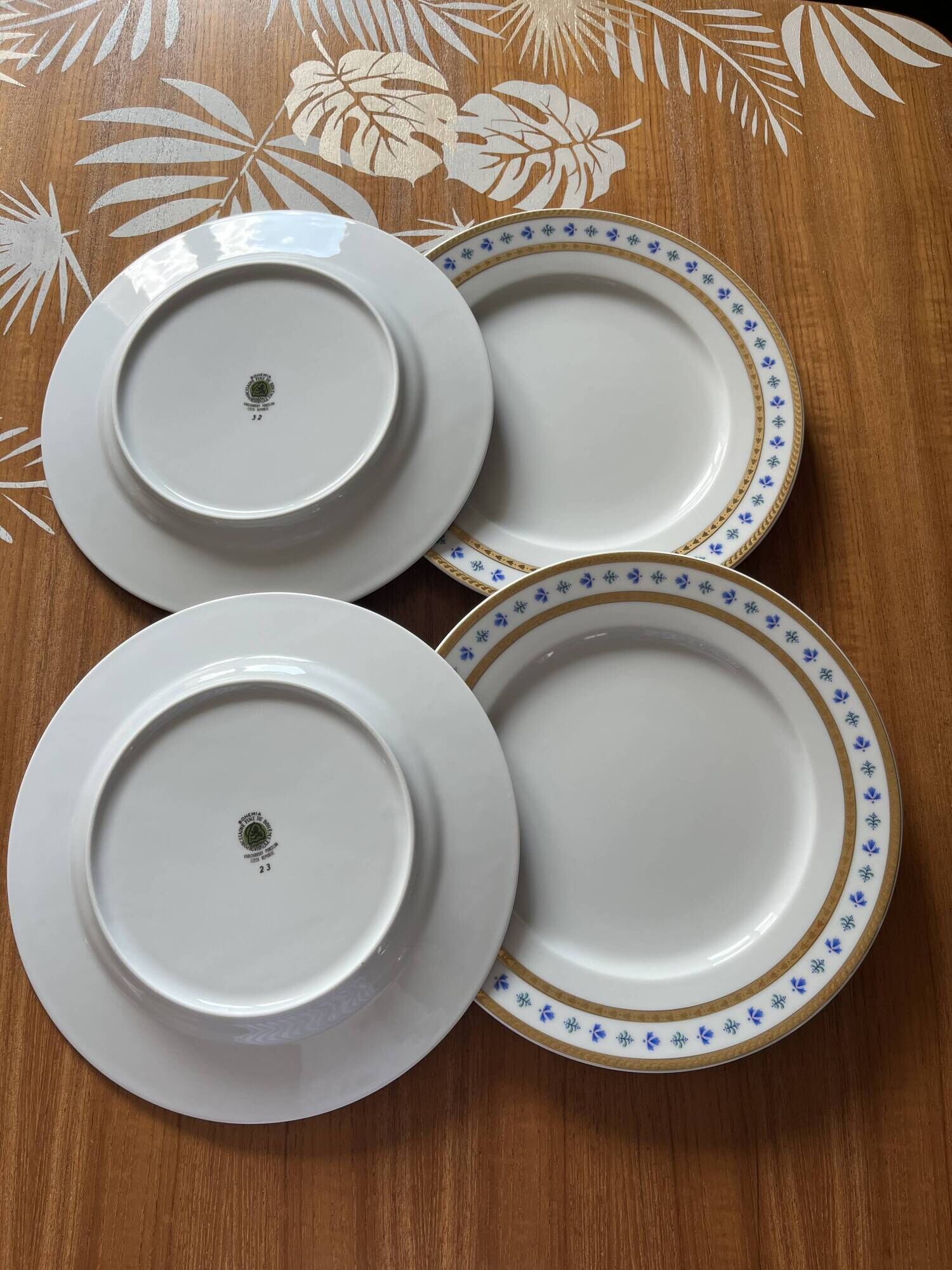 Service of 12 fine porcelain pieces Karlovy Vary Porcelain