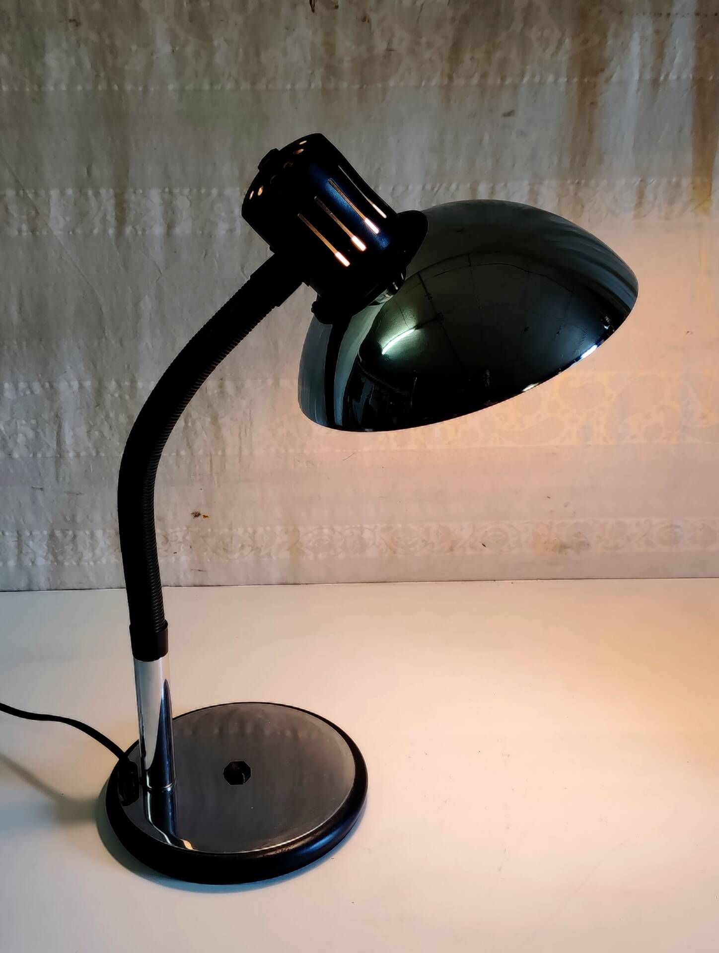 Lampe à poser articulée par Aluminor (France) - mid. XXeme