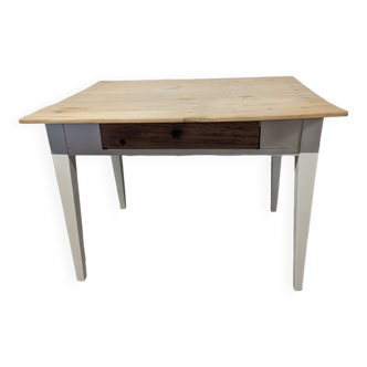 Farmhouse table