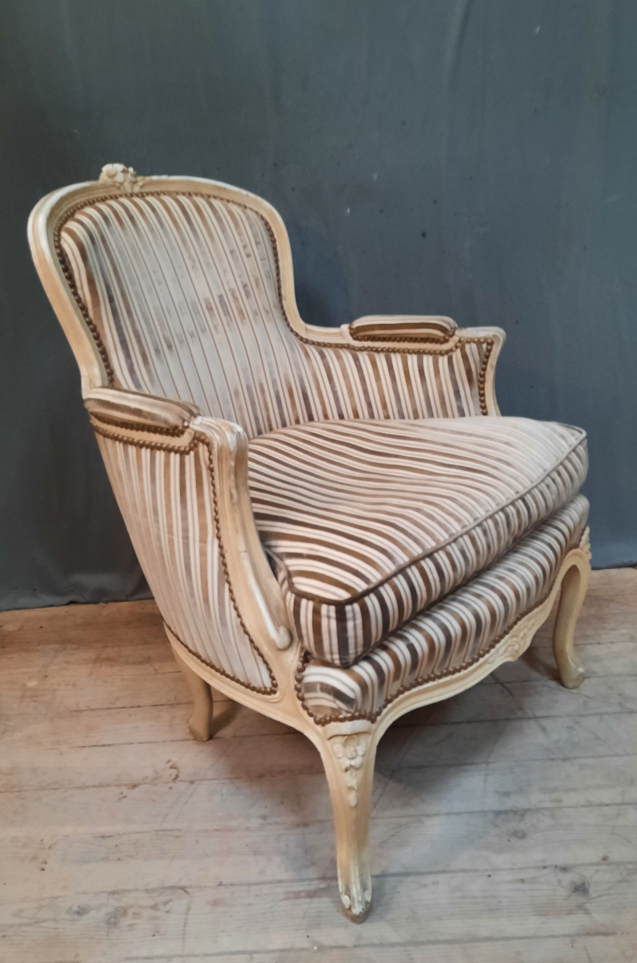 Bergere dd style Louis XV lacquered white