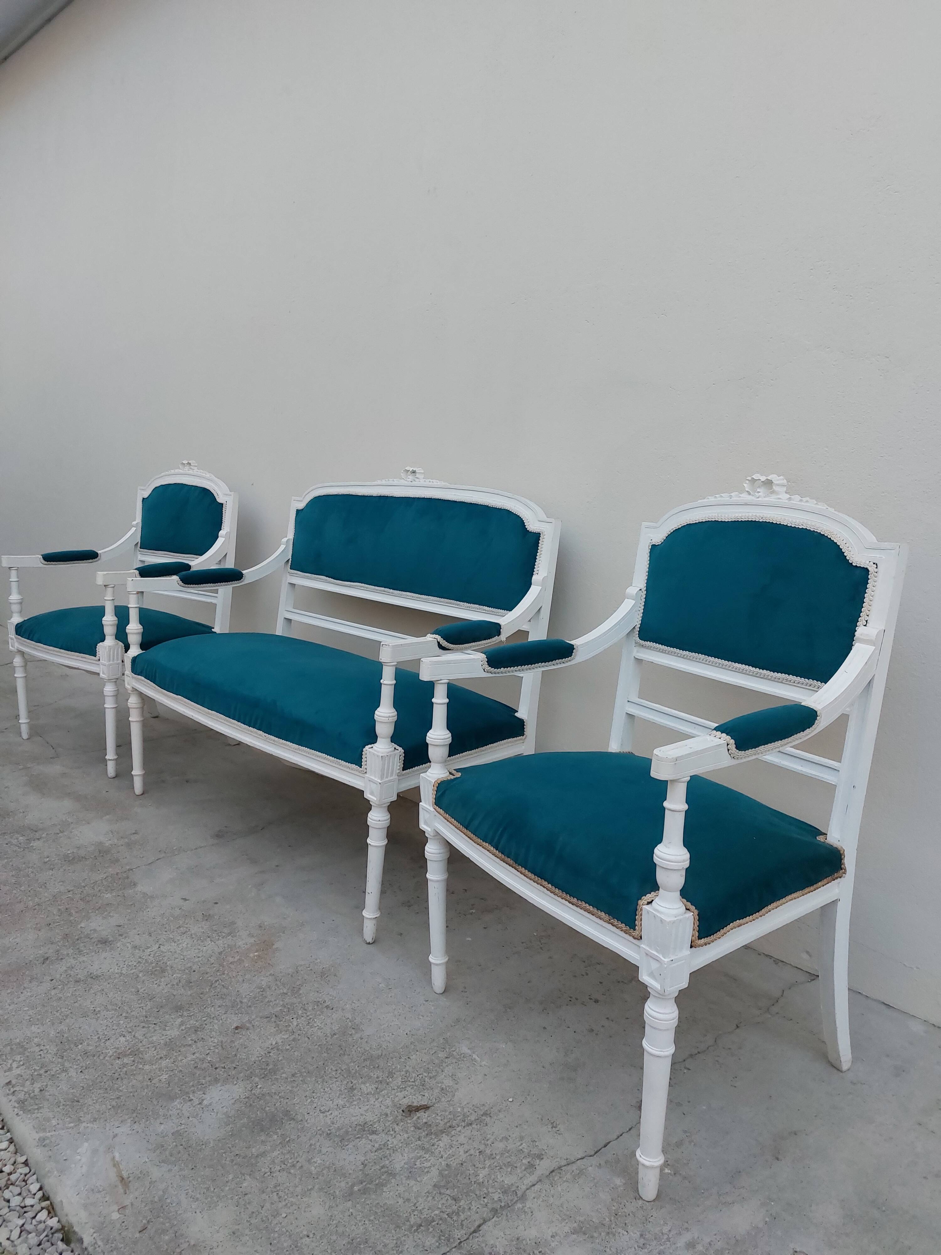 Louis XVI style living room set with bench and 2 armchairs