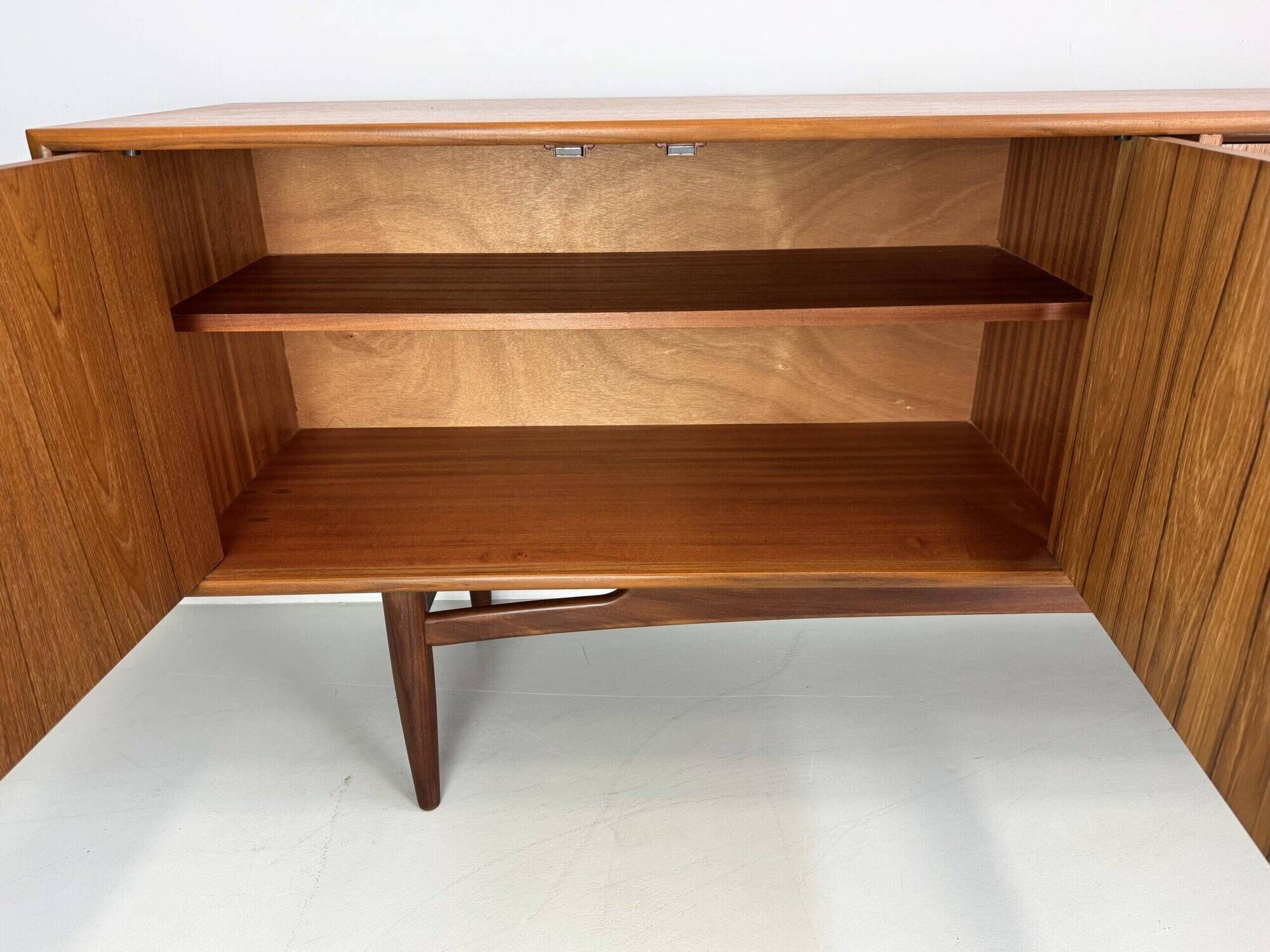 Buffet vintage G-Plan.