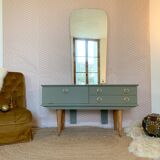 Dressing table