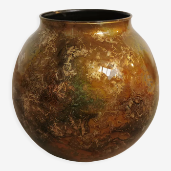 Vintage line lacquered gold ball vase