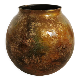 Vintage line lacquered gold ball vase