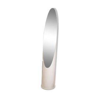 White lipstick mirror