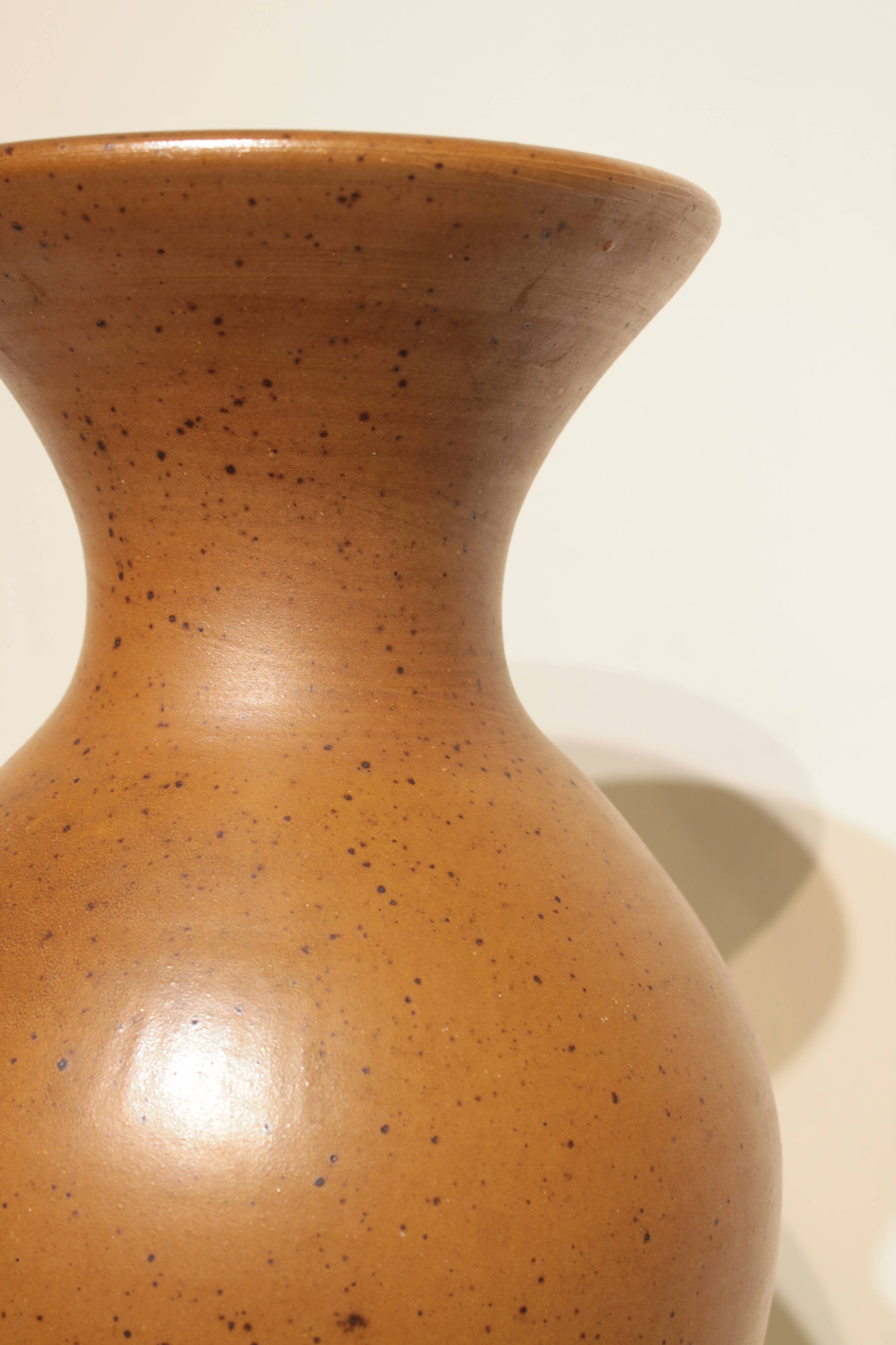 Large stoneware pot with pyrite