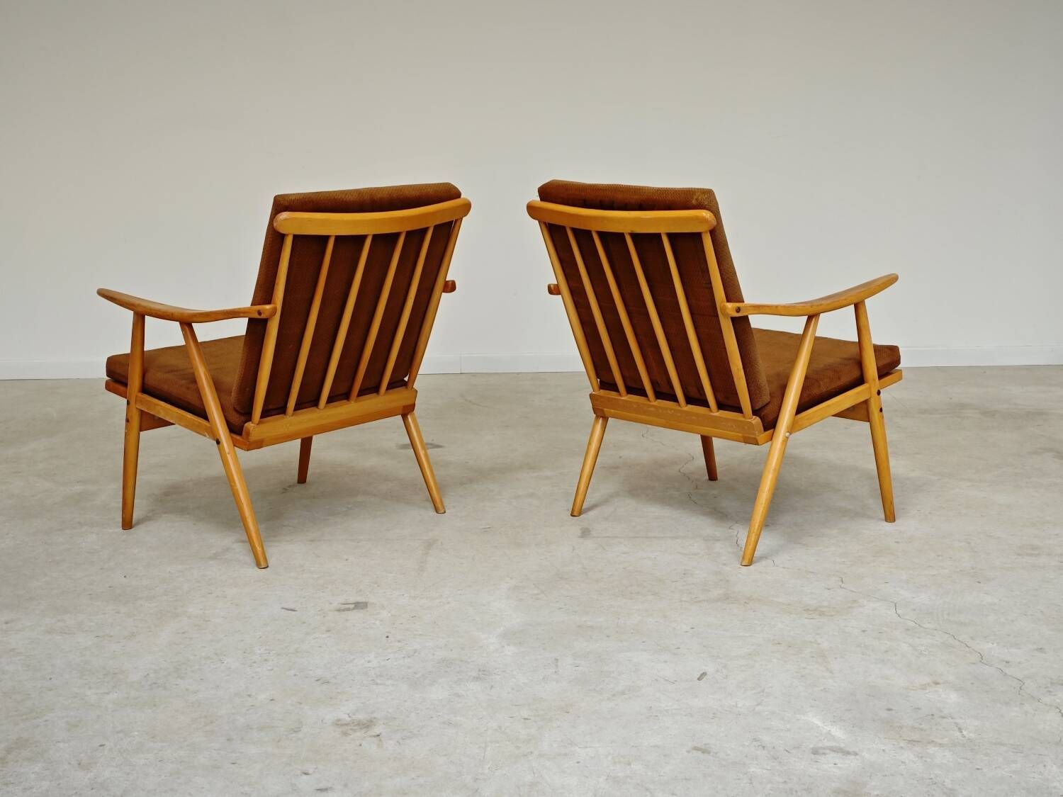 Pair of Boomerang Ton armchairs (Thonet) by Antonin Suman 1960