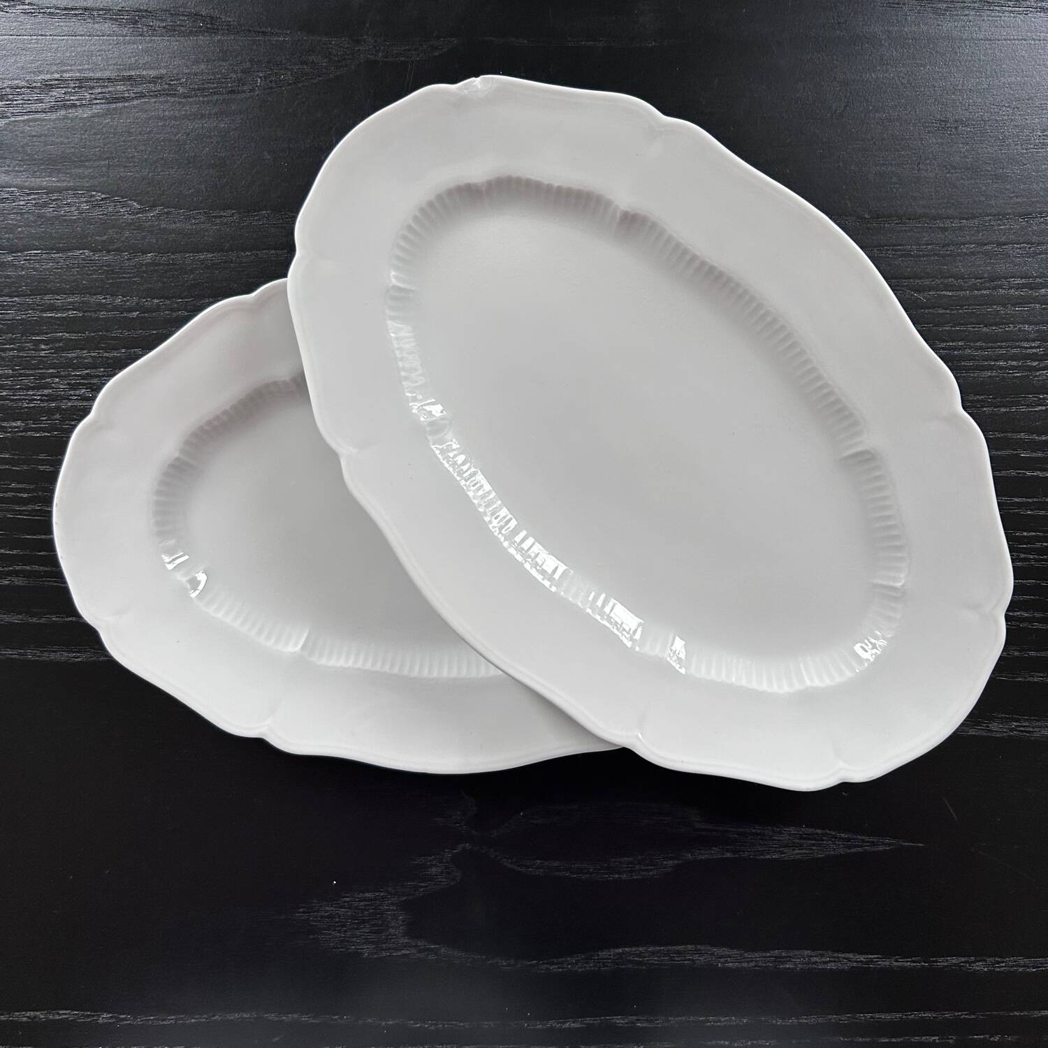 Pair of classic oval dishes
