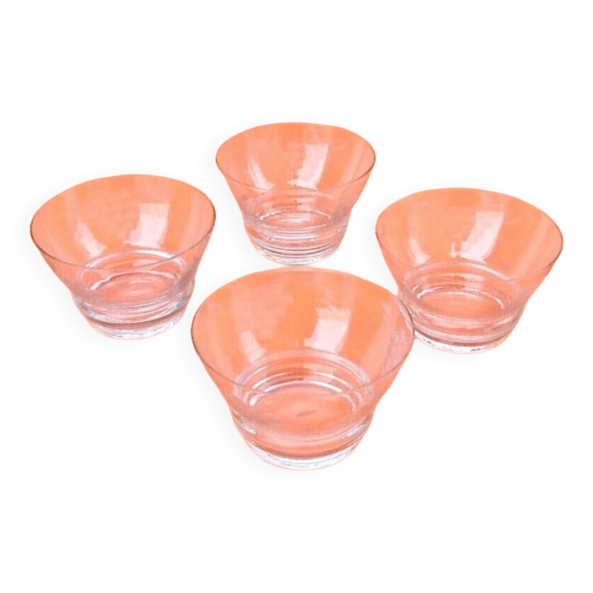 4 Champagne glasses from the 1930s with chiseled grape cluster decoration