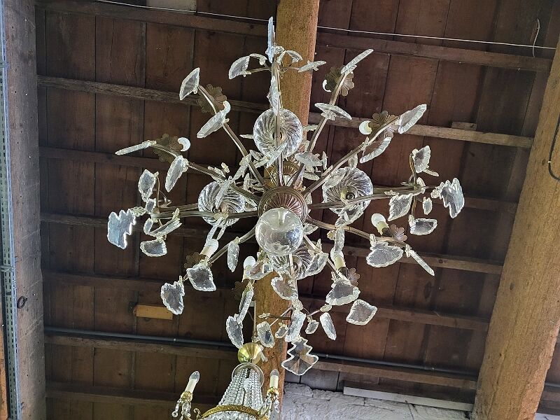Chandelier with tassels 8 bulbs